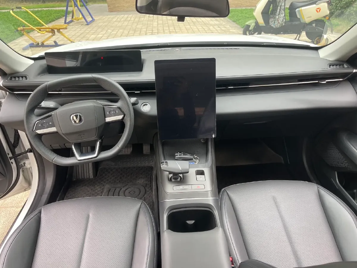 2025 ChangAn Eado 1.5T 192HP L4 7DCT,autocango,china used car exporter,china ev exporter,chinese used car exporter,chinese used ev exporter