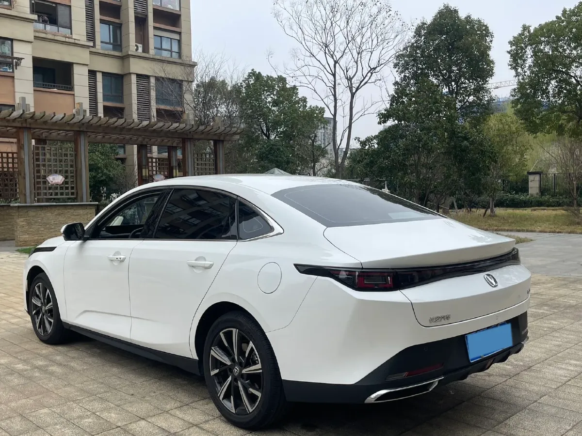 2025 ChangAn Eado 1.5T 192HP L4 7DCT,autocango,china used car exporter,china ev exporter,chinese used car exporter,chinese used ev exporter
