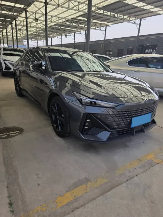 2022 ChangAn UNI-V 1.5T 188HP L4 7DCT,autocango,china used car exporter,china ev exporter,chinese used car exporter,chinese used ev exporter