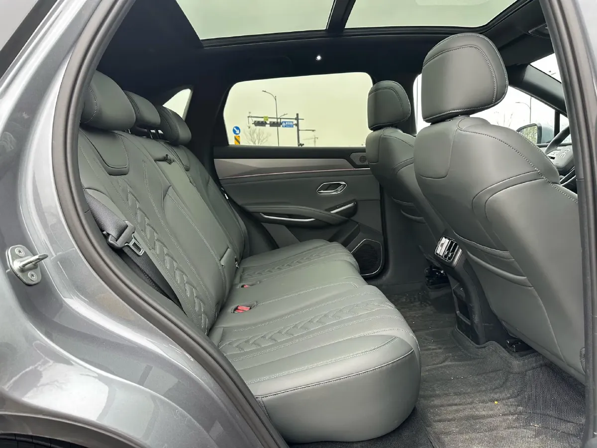 2025 BYD SongL DM-i 1.5L 101HP L4 E-CVT PHEV 18.3KWH,autocango,china used car exporter,china ev exporter,chinese used car exporter,chinese used ev exporter