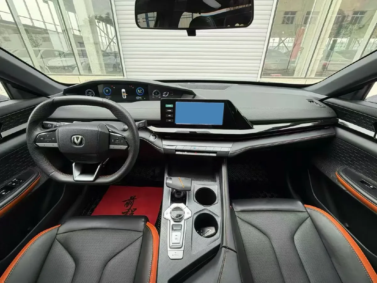 2023 ChangAn UNI-V 1.5T 188HP L4 7DCT,autocango,china used car exporter,china ev exporter,chinese used car exporter,chinese used ev exporter