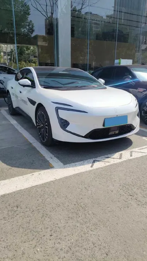 2025 Avatr 12 1.5T 156HP L4 REEV 39.05KWH,autocango,china used car exporter,china ev exporter,chinese used car exporter,chinese used ev exporter