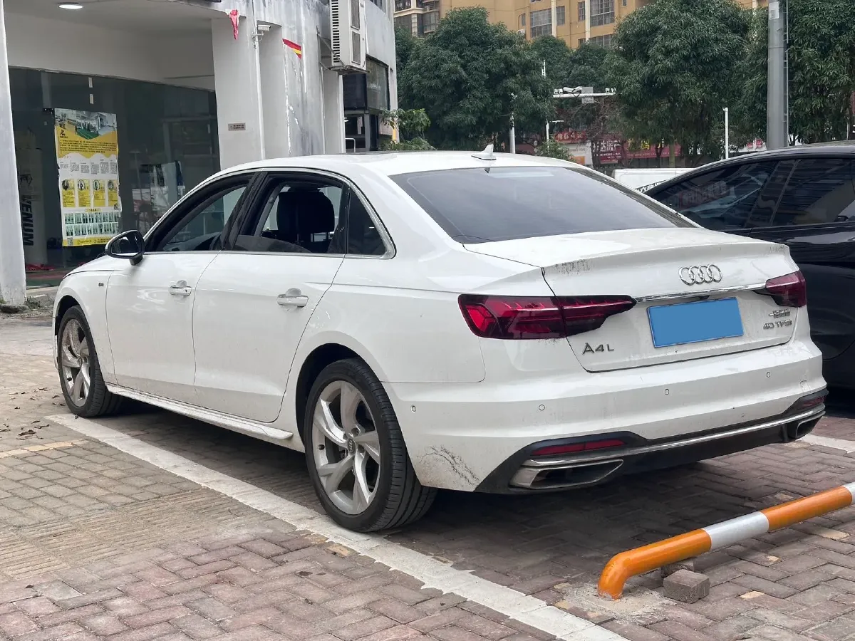 2020 Audi A4L 2.0T 190HP L4 7DCT,autocango,china used car exporter,china ev exporter,chinese used car exporter,chinese used ev exporter