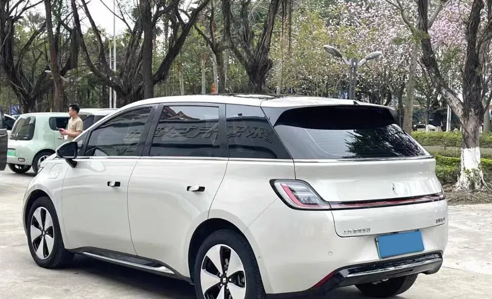 2023 BaoJun Cloud BEV 37.9KWH,autocango,china used car exporter,china ev exporter,chinese used car exporter,chinese used ev exporter