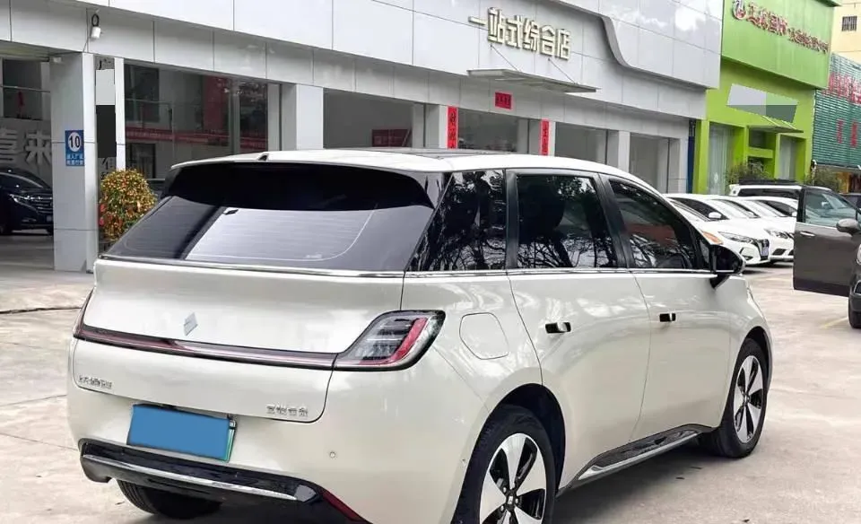 2023 BaoJun Cloud BEV 37.9KWH,autocango,china used car exporter,china ev exporter,chinese used car exporter,chinese used ev exporter