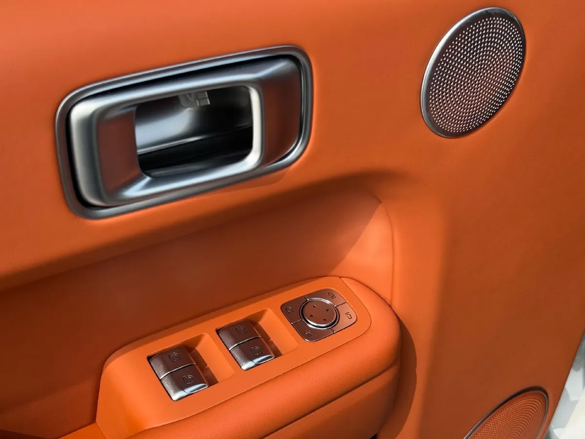 2023 Li L8 Range Extended 154HP REEV 40.9KWH,autocango,china used car exporter,china ev exporter,chinese used car exporter,chinese used ev exporter