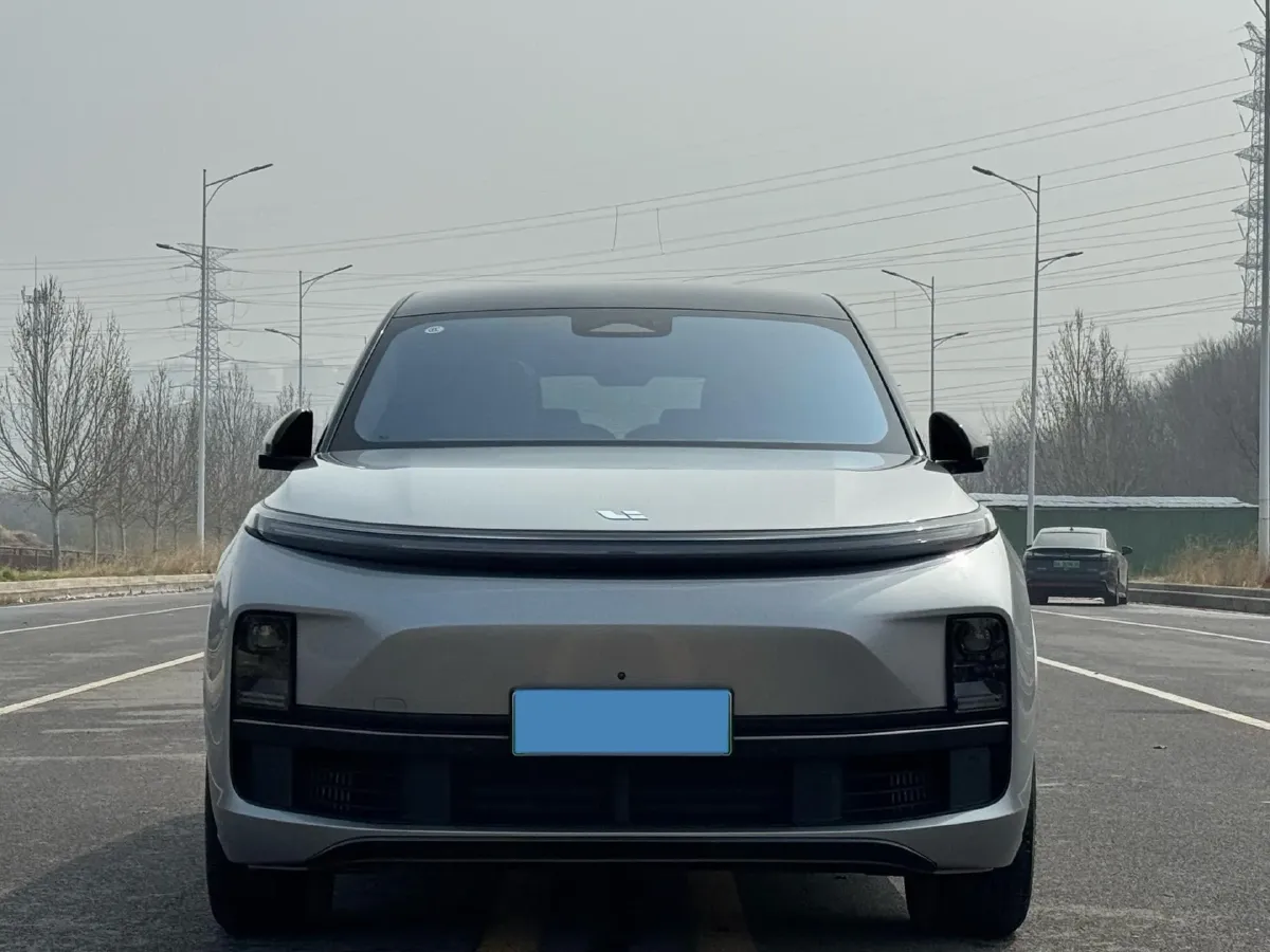 2023 Li L8 Range Extended 154HP REEV 40.9KWH,autocango,china used car exporter,china ev exporter,chinese used car exporter,chinese used ev exporter