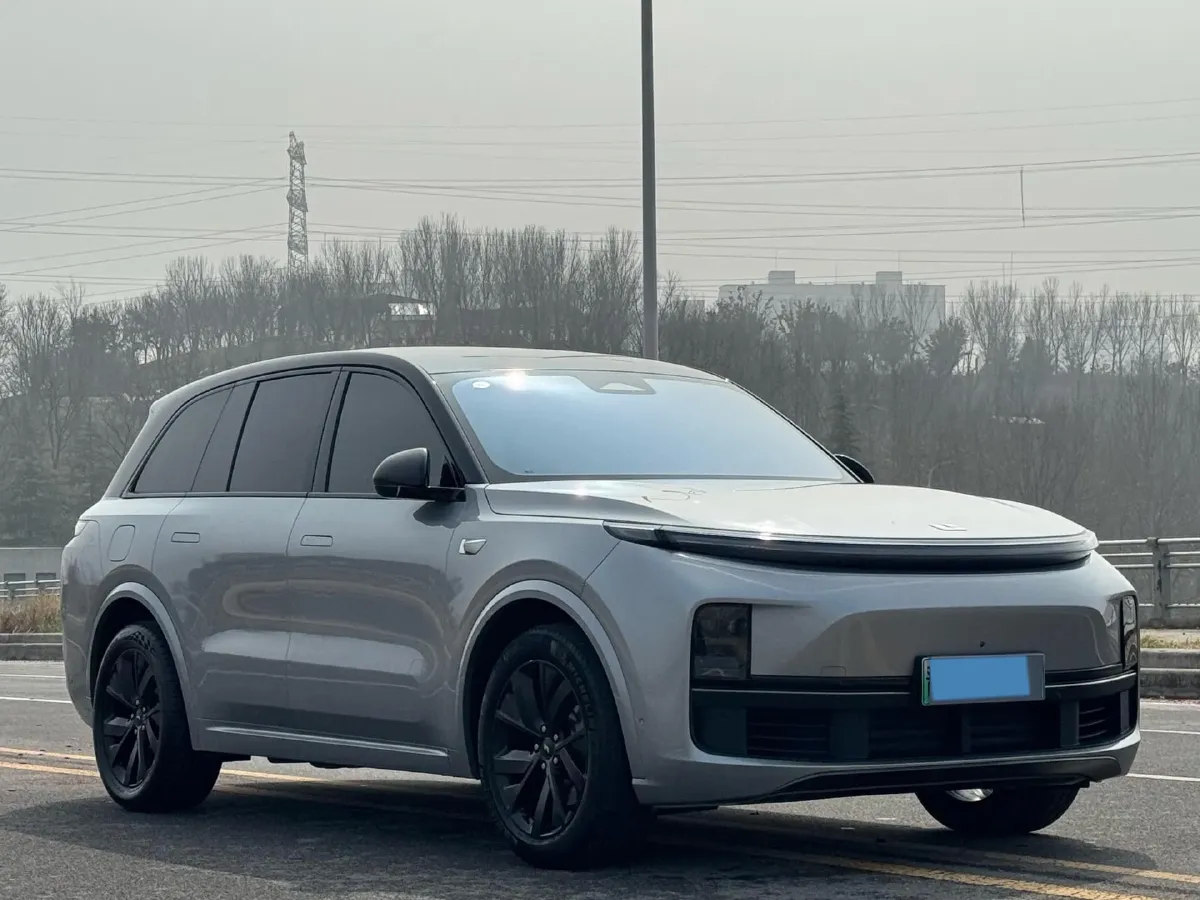 2023 Li L8 Range Extended 154HP REEV 40.9KWH,autocango,china used car exporter,china ev exporter,chinese used car exporter,chinese used ev exporter