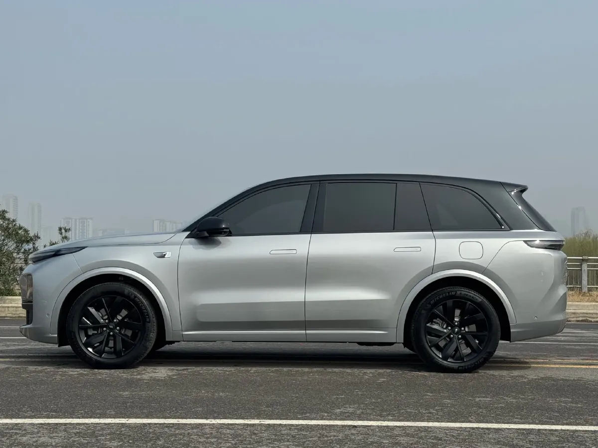 2023 Li L8 Range Extended 154HP REEV 40.9KWH,autocango,china used car exporter,china ev exporter,chinese used car exporter,chinese used ev exporter