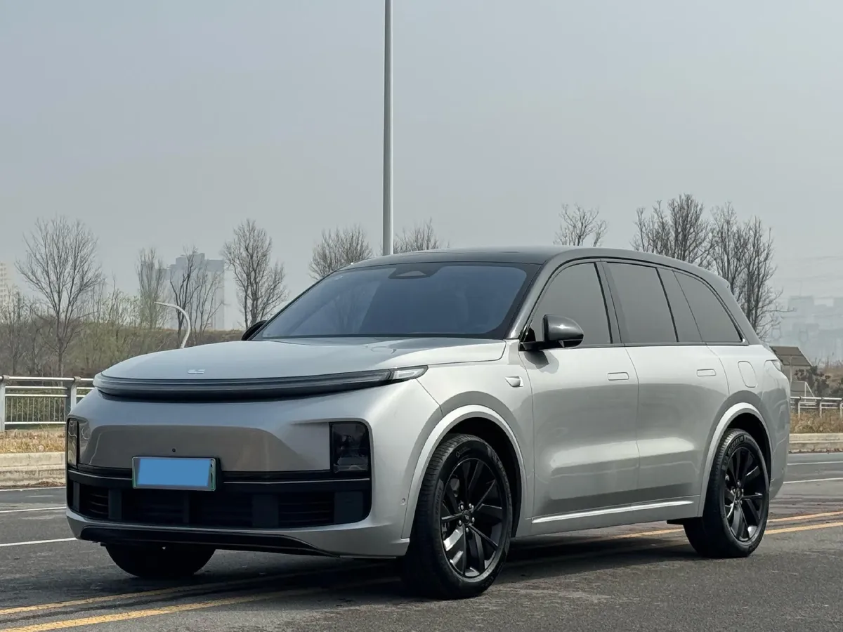 2023 Li L8 Range Extended 154HP REEV 40.9KWH,autocango,china used car exporter,china ev exporter,chinese used car exporter,chinese used ev exporter