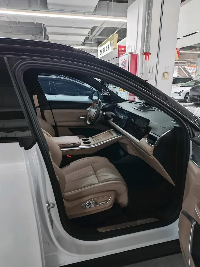 2025 Xpeng G9 BEV 79KWH,autocango,china used car exporter,china ev exporter,chinese used car exporter,chinese used ev exporter