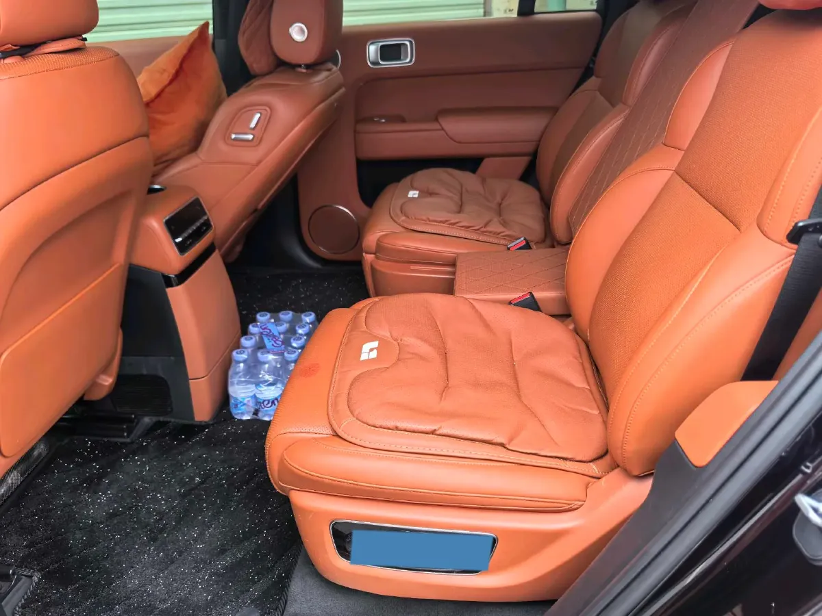 2022 Li L9 Range Extended 154HP REEV 42.6KWH,autocango,china used car exporter,china ev exporter,chinese used car exporter,chinese used ev exporter