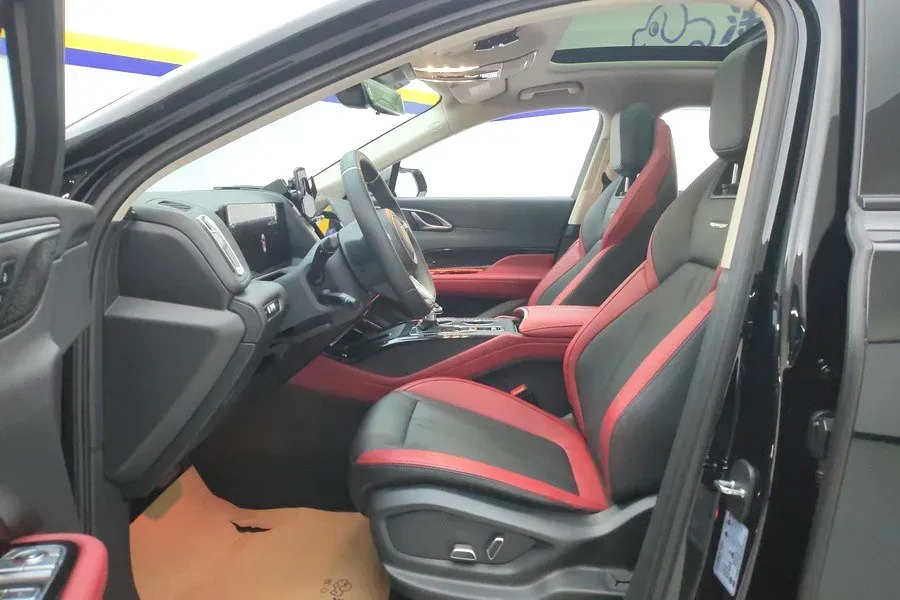 2024 HongQi HS3 1.5T 169HP L4 7DCT,autocango,china used car exporter,china ev exporter,chinese used car exporter,chinese used ev exporter