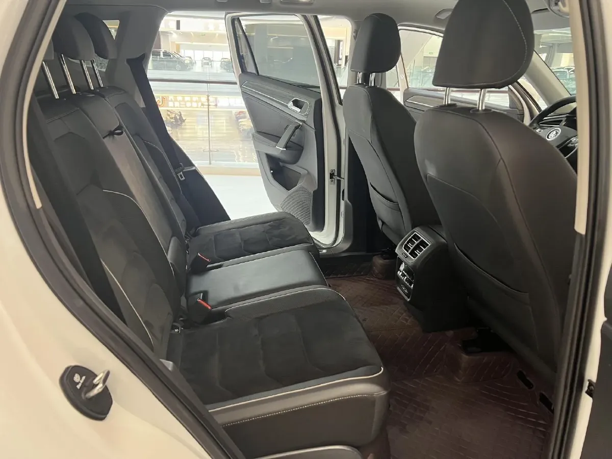 2020 Volkswagen Tayron 2.0T 186HP L4 7DCT,autocango,china used car exporter,china ev exporter,chinese used car exporter,chinese used ev exporter