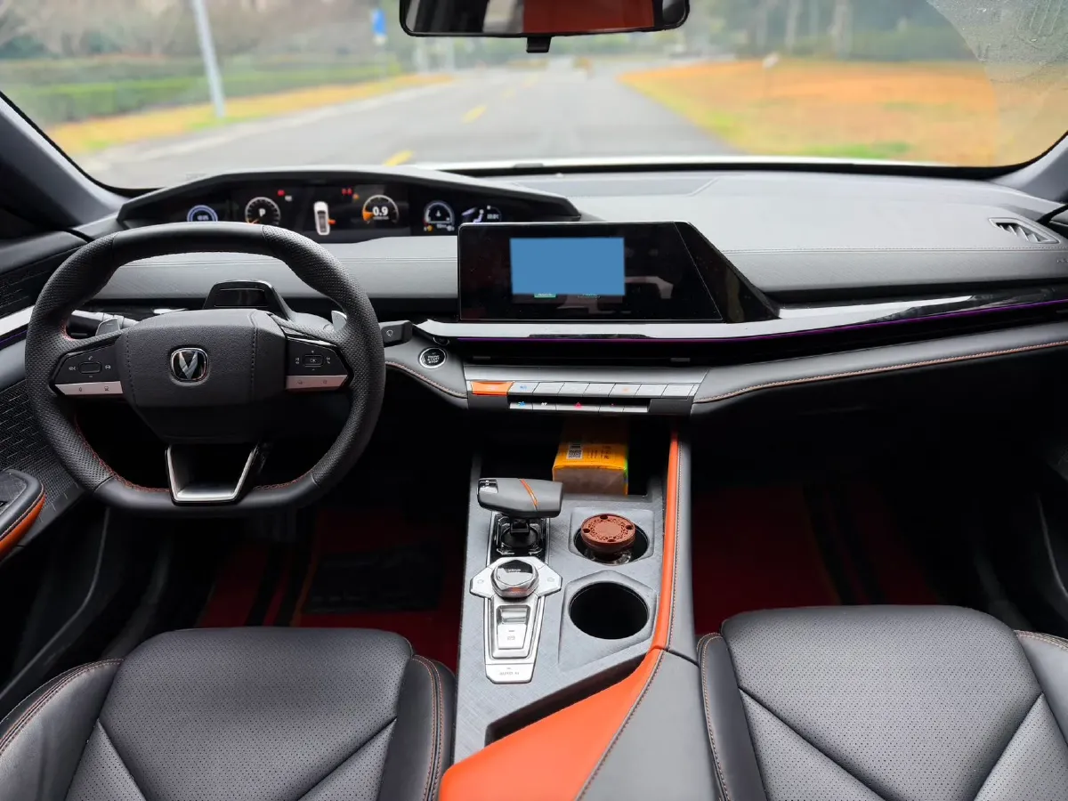 2023 ChangAn UNI-V 1.5T 188HP L4 7DCT,autocango,china used car exporter,china ev exporter,chinese used car exporter,chinese used ev exporter