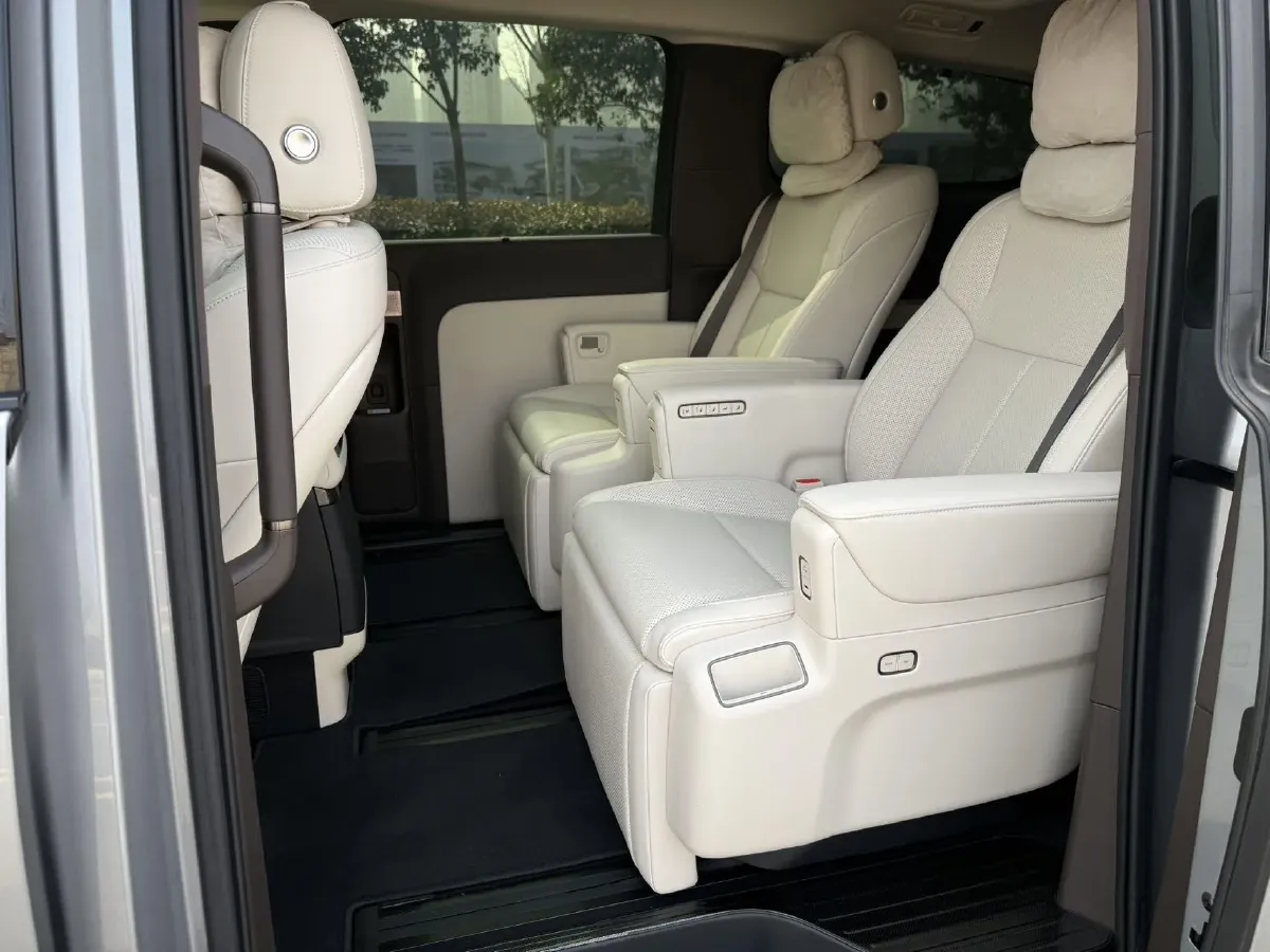 2024 Li MEGA BEV 102.7KWH,autocango,china used car exporter,china ev exporter,chinese used car exporter,chinese used ev exporter