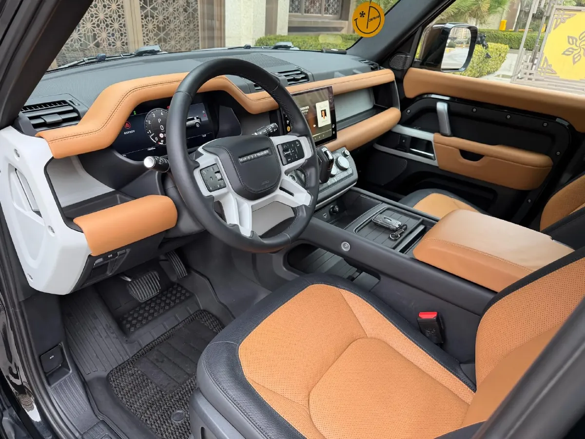 2023 Land Rover Defender 3.0T 400HP L6 8AT,autocango,china used car exporter,china ev exporter,chinese used car exporter,chinese used ev exporter