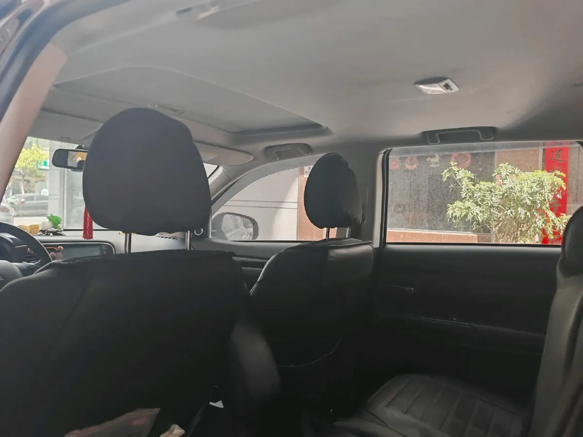 2018 Mitsubishi Outlander 2.4L 192HP L4 CVT,autocango,china used car exporter,china ev exporter,chinese used car exporter,chinese used ev exporter