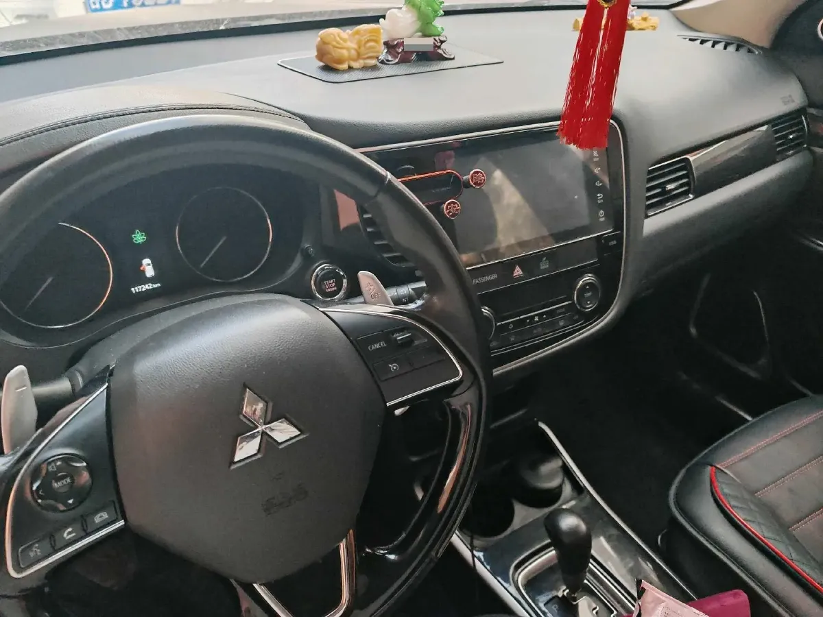 2018 Mitsubishi Outlander 2.4L 192HP L4 CVT,autocango,china used car exporter,china ev exporter,chinese used car exporter,chinese used ev exporter