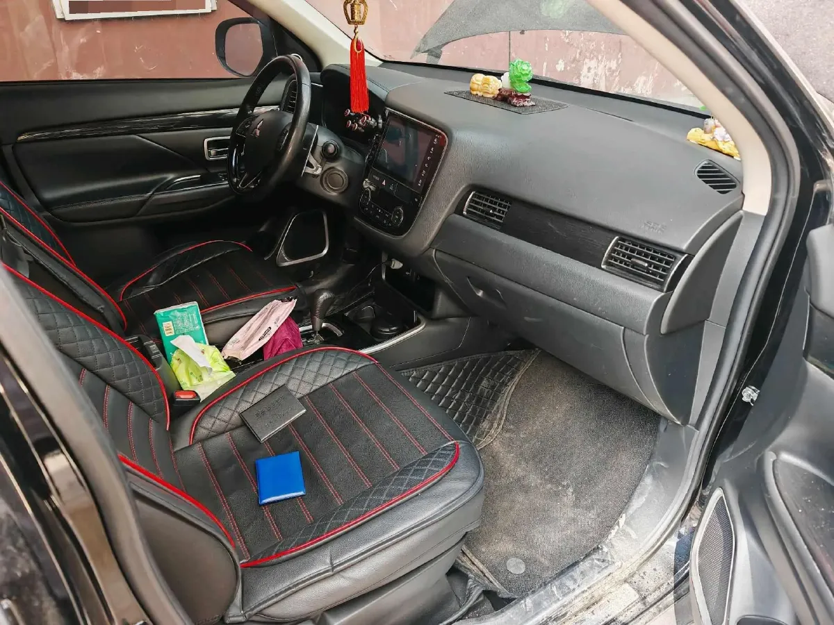 2018 Mitsubishi Outlander 2.4L 192HP L4 CVT,autocango,china used car exporter,china ev exporter,chinese used car exporter,chinese used ev exporter