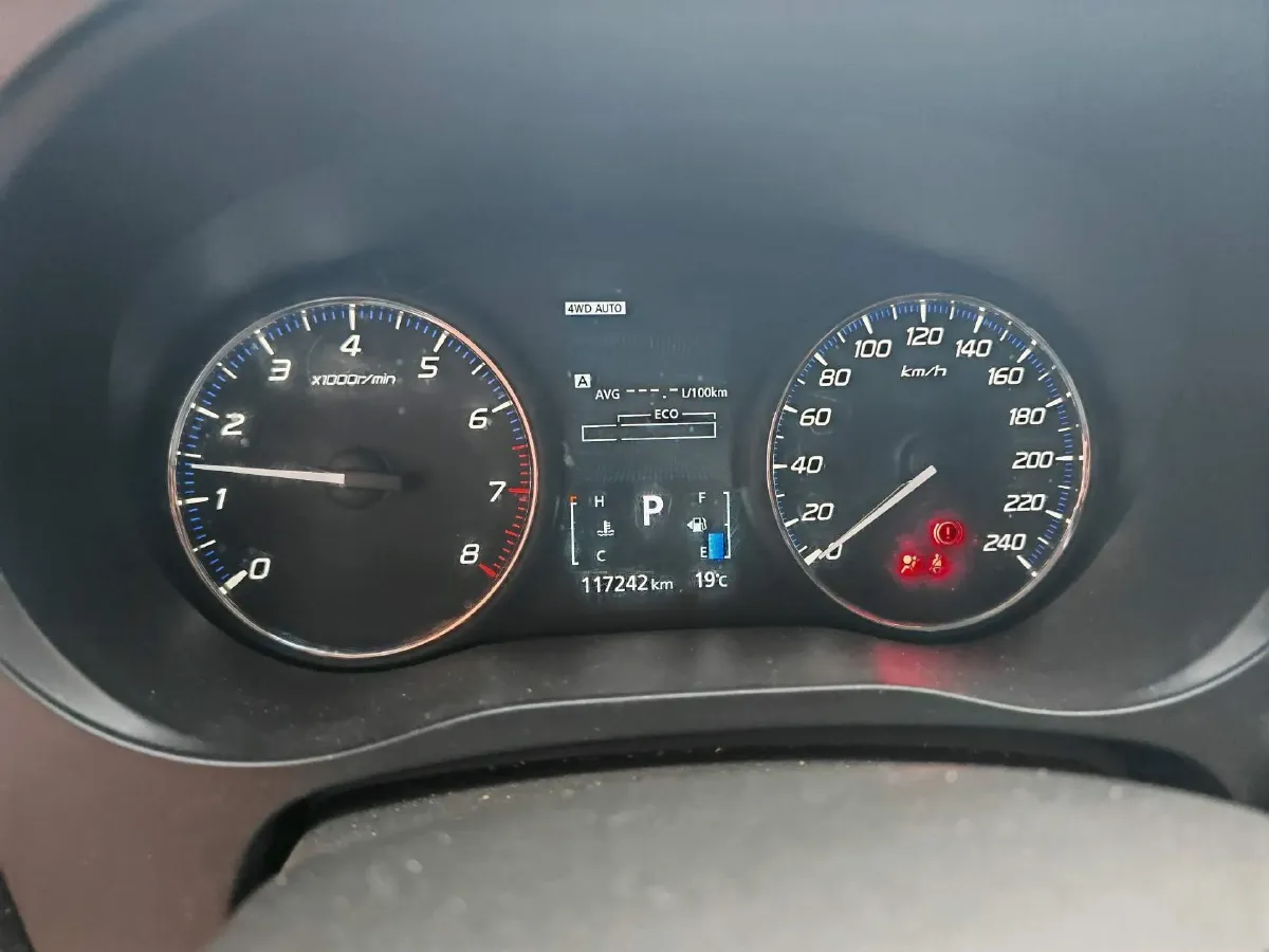 2018 Mitsubishi Outlander 2.4L 192HP L4 CVT,autocango,china used car exporter,china ev exporter,chinese used car exporter,chinese used ev exporter