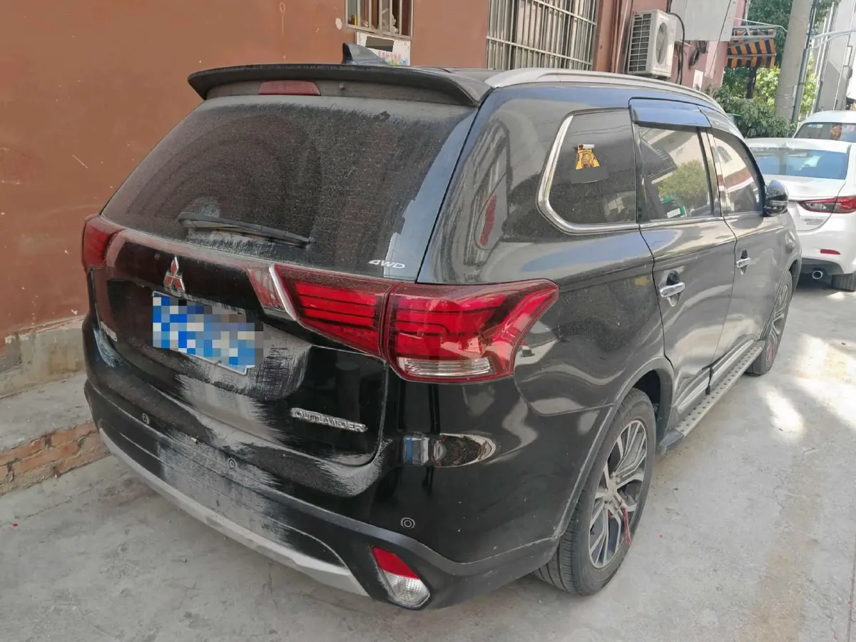 2018 Mitsubishi Outlander 2.4L 192HP L4 CVT,autocango,china used car exporter,china ev exporter,chinese used car exporter,chinese used ev exporter