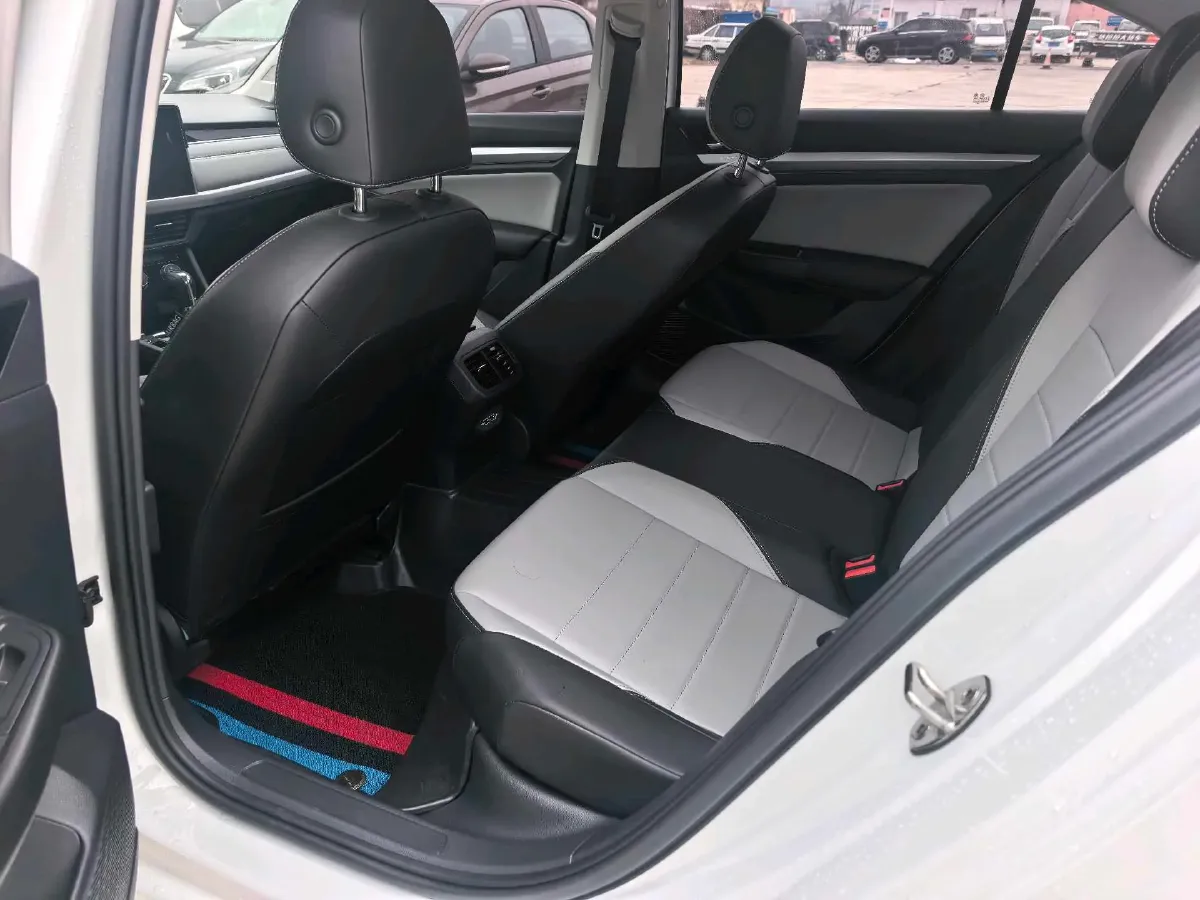 2023 Volkswagen Bora 1.2T 116HP L4 7DCT,autocango,china used car exporter,china ev exporter,chinese used car exporter,chinese used ev exporter