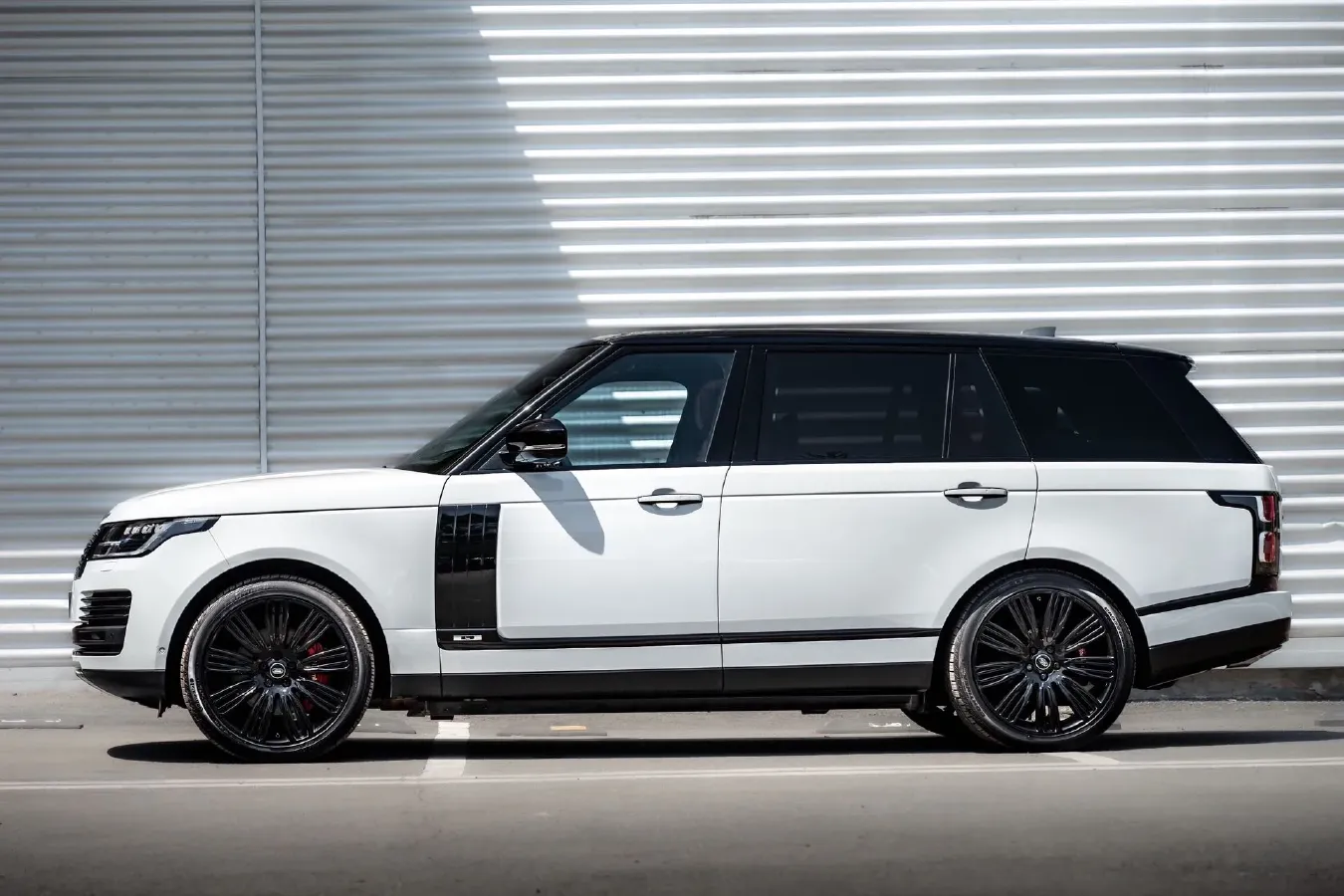 2019 Land Rover Range Rover 2.0T 301HP L4 8AT PHEV 13.1KWH,autocango,china used car exporter,china ev exporter,chinese used car exporter,chinese used ev exporter