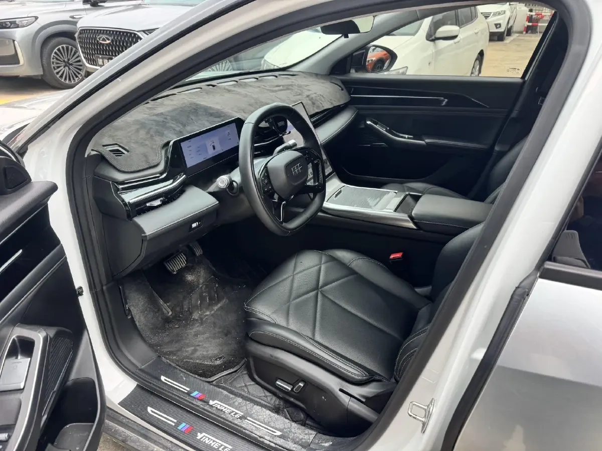 2024 Geely Galaxy L6 1.5T 163HP L4 3DHT PHEV,autocango,china used car exporter,china ev exporter,chinese used car exporter,chinese used ev exporter