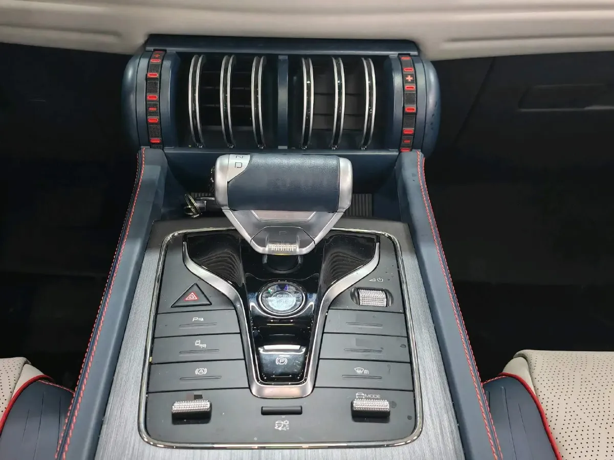 2022 Foton Grand General G7 2.0T 238HP L4 8AT,autocango,china used car exporter,china ev exporter,chinese used car exporter,chinese used ev exporter