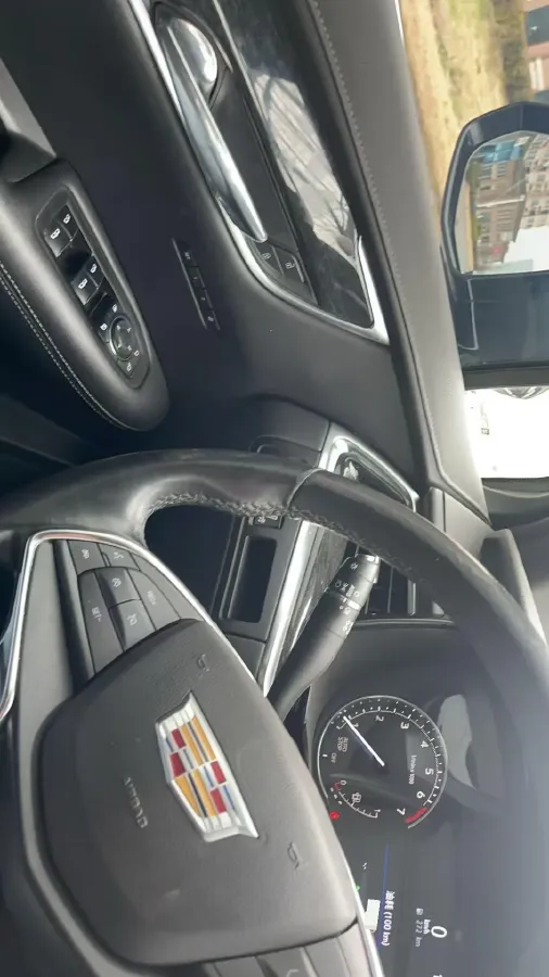 2021 Cadillac XT5 2.0T 237HP L4 9AT,autocango,china used car exporter,china ev exporter,chinese used car exporter,chinese used ev exporter