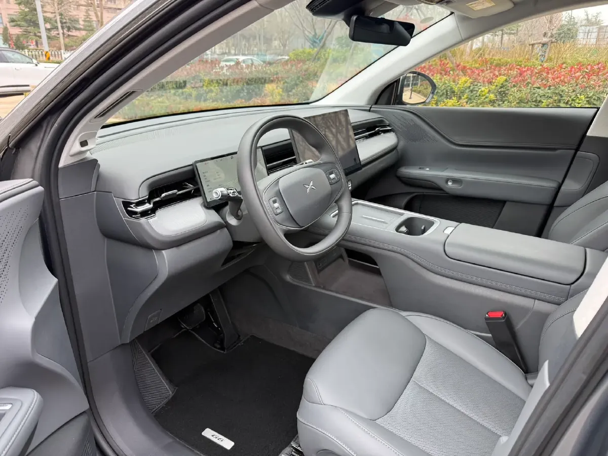 2025 Xpeng G6 BEV 68.5KWH,autocango,china used car exporter,china ev exporter,chinese used car exporter,chinese used ev exporter