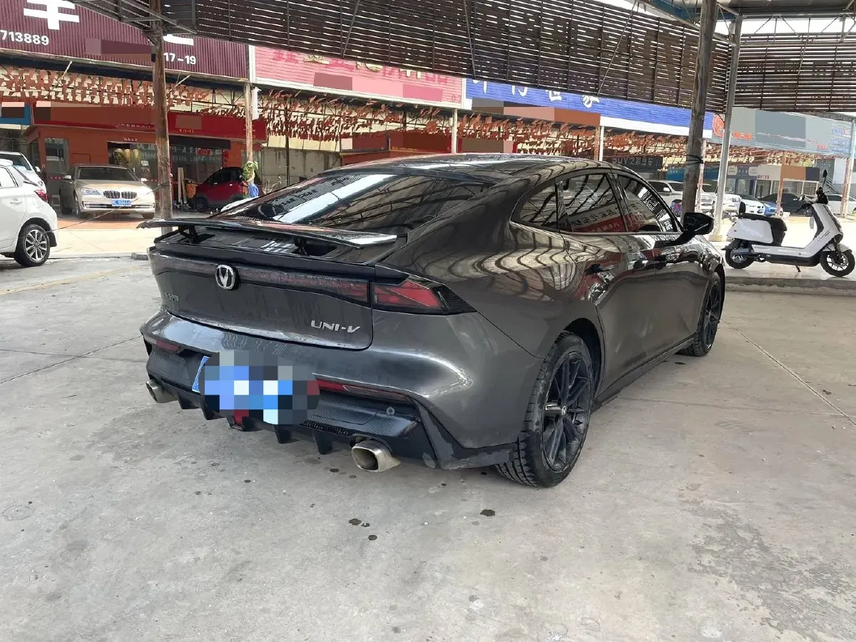 2022 ChangAn UNI-V 1.5T 188HP L4 7DCT,autocango,china used car exporter,china ev exporter,chinese used car exporter,chinese used ev exporter