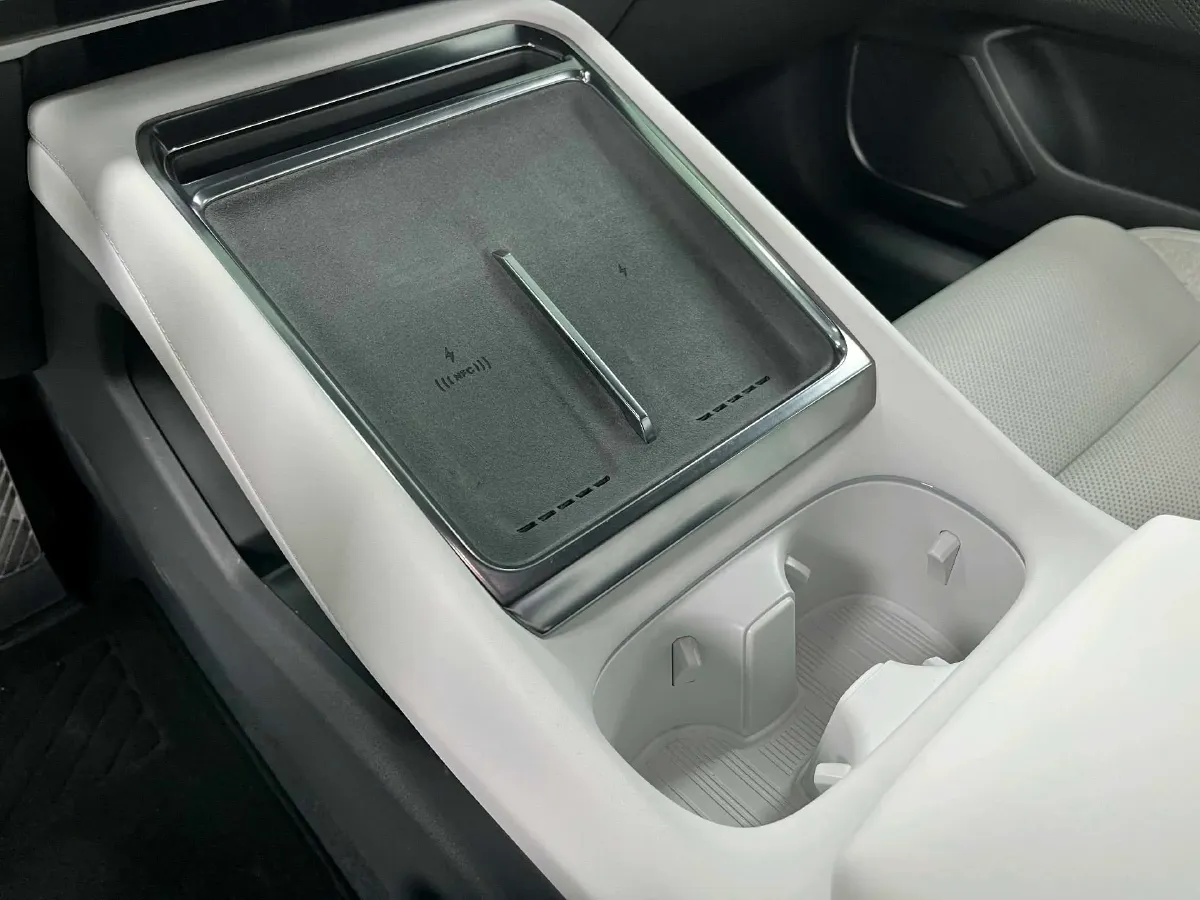 2025 Xpeng P7 BEV,autocango,china used car exporter,china ev exporter,chinese used car exporter,chinese used ev exporter