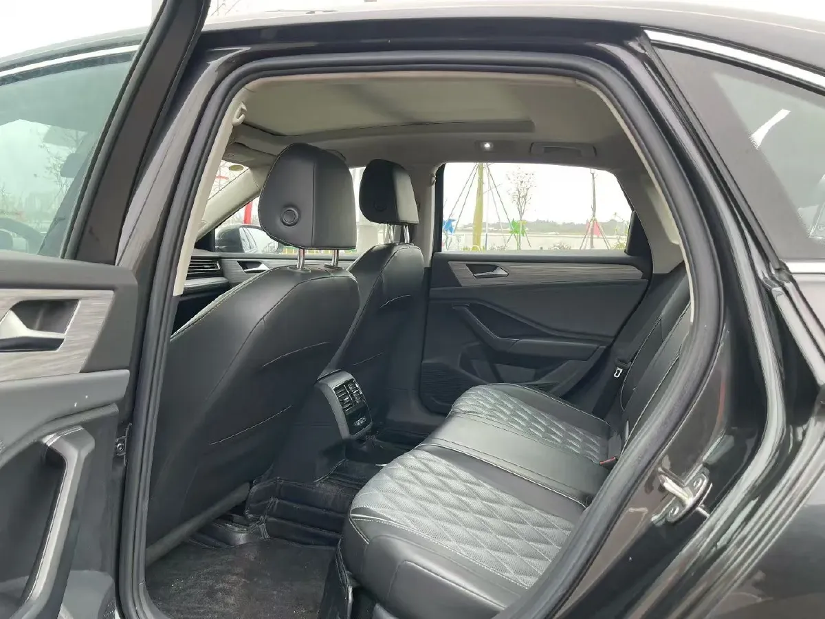 2023 Volkswagen Sagitar 1.5T 160HP L4 7DCT,autocango,china used car exporter,china ev exporter,chinese used car exporter,chinese used ev exporter