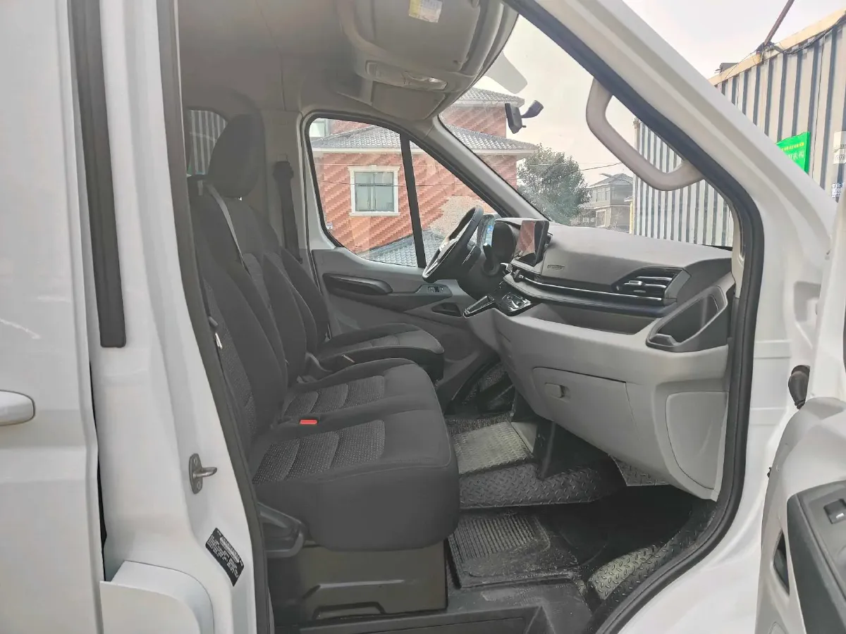 2024 Dongfeng RuiQi 7 2.0T 228HP L4 8AT,autocango,china used car exporter,china ev exporter,chinese used car exporter,chinese used ev exporter