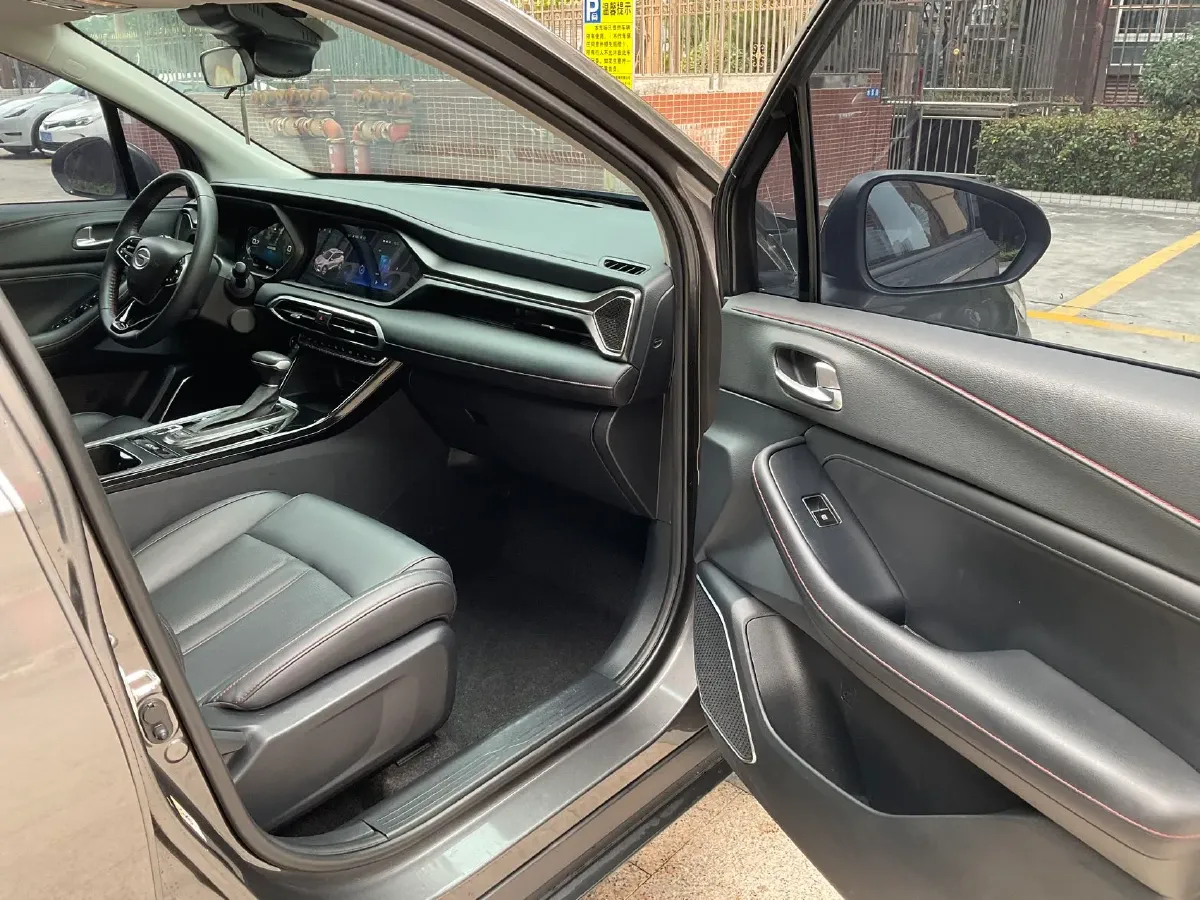 2021 GAC Trumpchi GS4 1.5T 169HP L4 6AT,autocango,china used car exporter,china ev exporter,chinese used car exporter,chinese used ev exporter