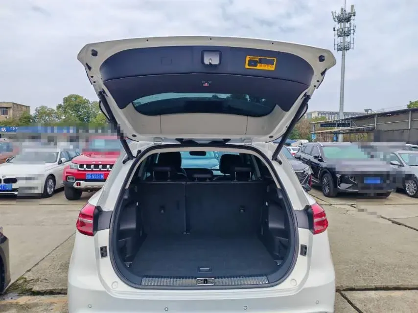 2022 HongQi HS5 2.0T 224HP L4 6AT,autocango,china used car exporter,china ev exporter,chinese used car exporter,chinese used ev exporter