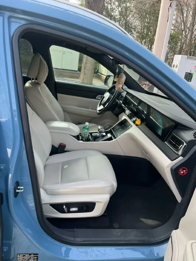 2021 Li ONE Range Extended 131HP REEV 40.5KWH,autocango,china used car exporter,china ev exporter,chinese used car exporter,chinese used ev exporter