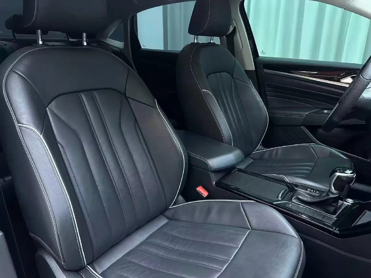 2023 Volkswagen Passat 2.0T 186HP L4 7DCT,autocango,china used car exporter,china ev exporter,chinese used car exporter,chinese used ev exporter