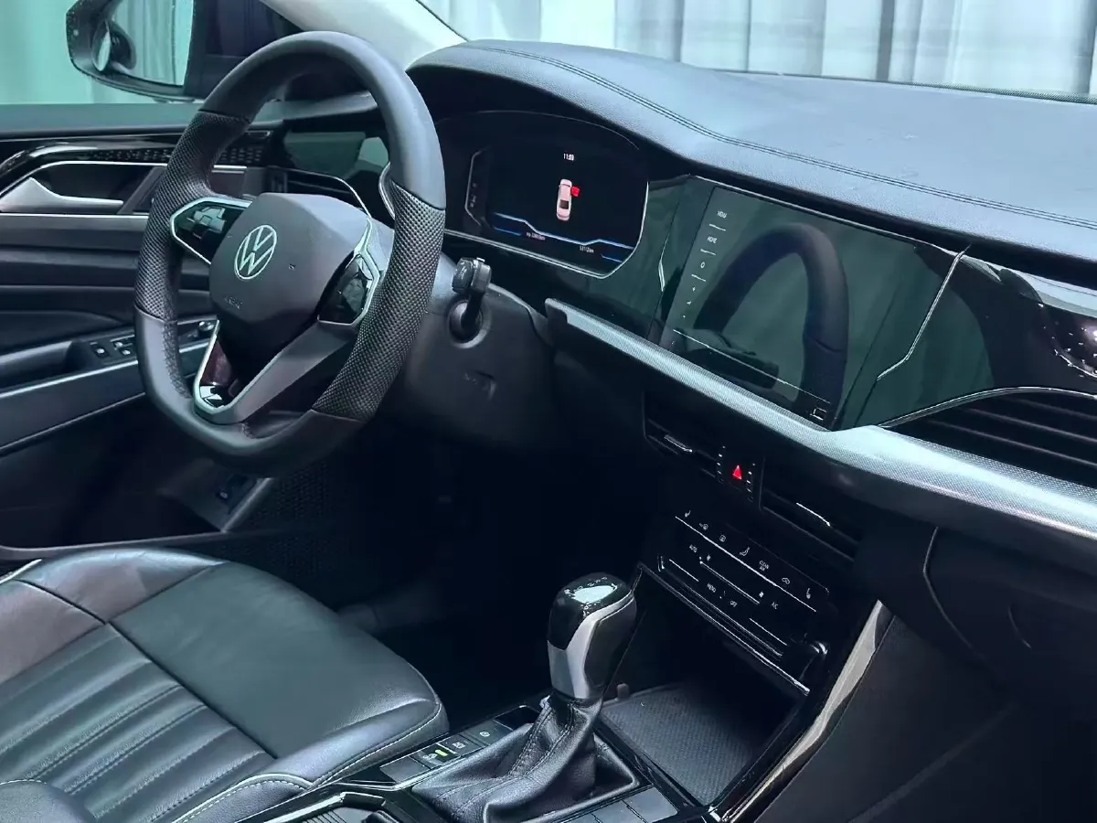 2023 Volkswagen Passat 2.0T 186HP L4 7DCT,autocango,china used car exporter,china ev exporter,chinese used car exporter,chinese used ev exporter