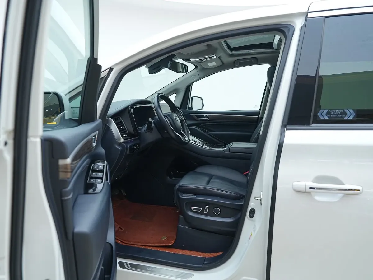 2021 GAC Trumpchi M8 2.0T 252HP L4 8AT,autocango,china used car exporter,china ev exporter,chinese used car exporter,chinese used ev exporter