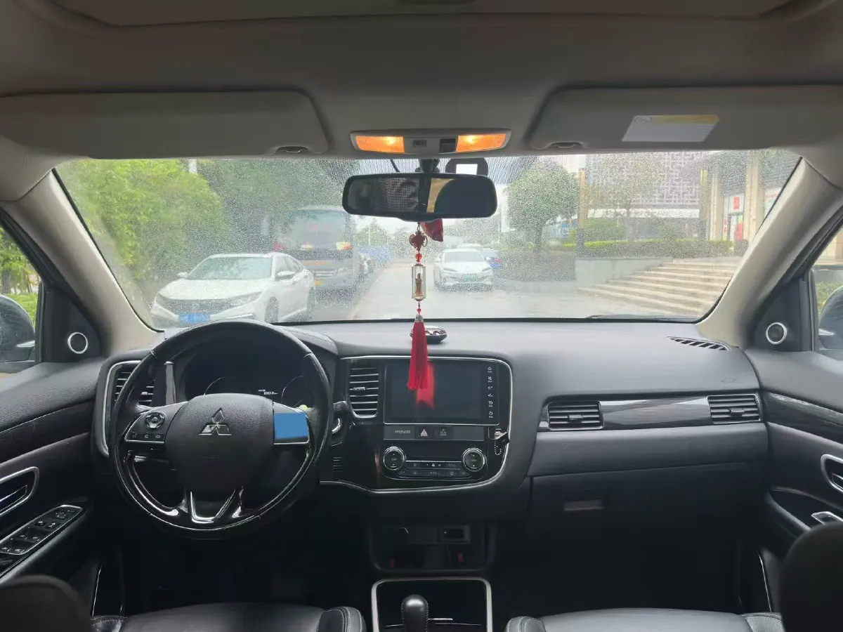 2019 Mitsubishi Outlander 2.0L 166HP L4 CVT,autocango,china used car exporter,china ev exporter,chinese used car exporter,chinese used ev exporter