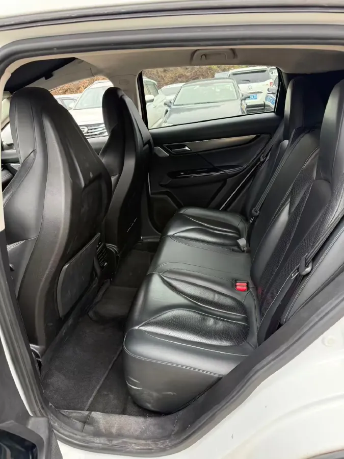 2018 Isuzu Mu-X 1.9T 163HP L4 6AT,autocango,china used car exporter,china ev exporter,chinese used car exporter,chinese used ev exporter