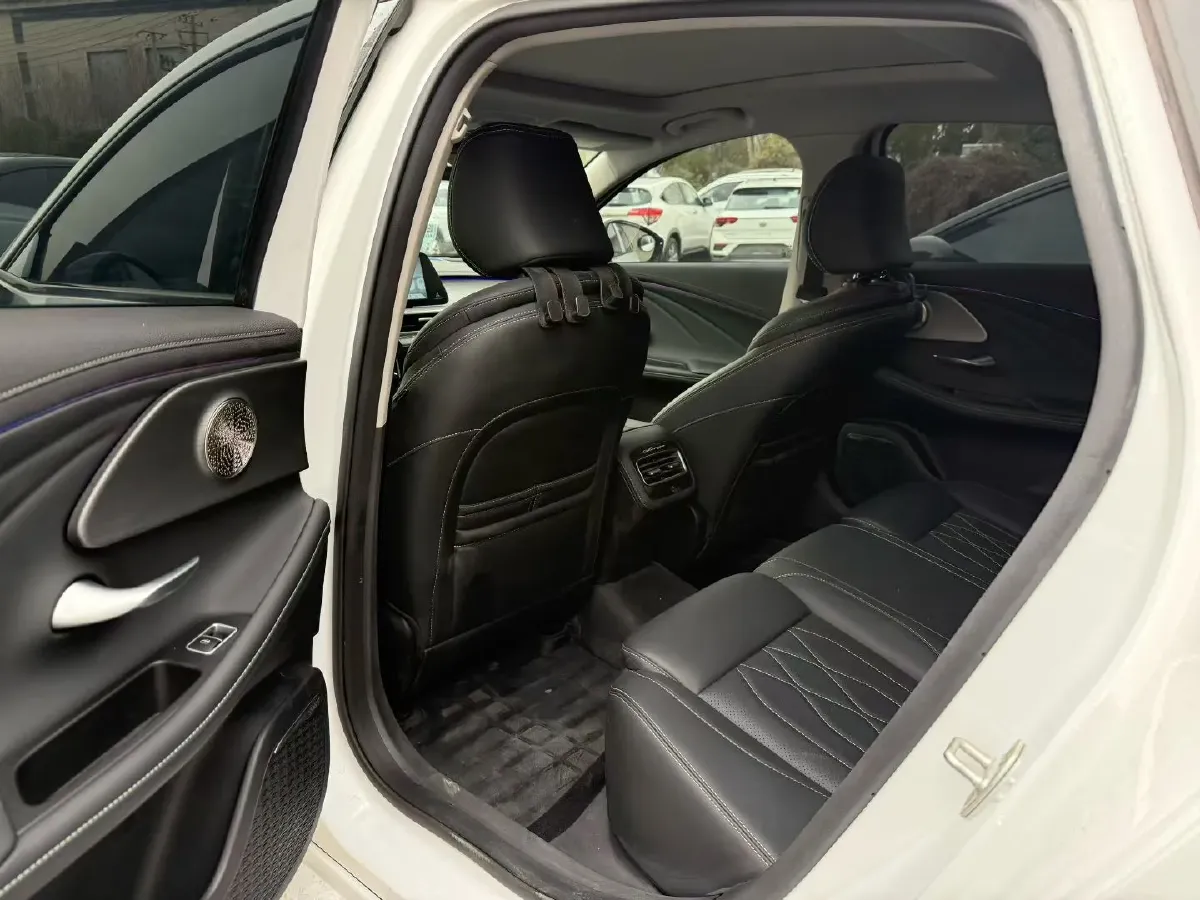 2025 Chery Arrizo 8 1.6T 197HP L4 7DCT,autocango,china used car exporter,china ev exporter,chinese used car exporter,chinese used ev exporter