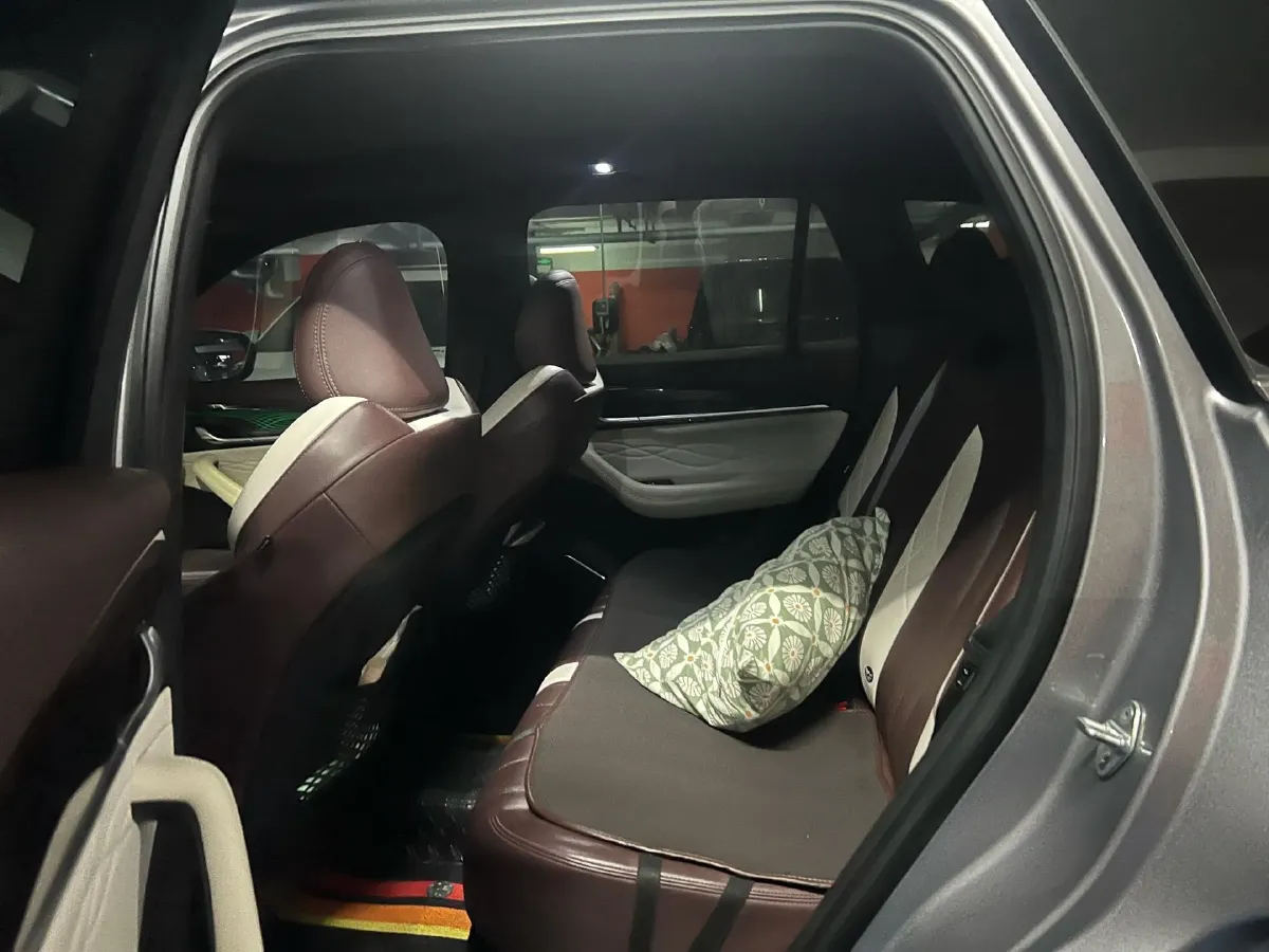 2021 Geely Monjaro 2.0T 238HP L4 8AT,autocango,china used car exporter,china ev exporter,chinese used car exporter,chinese used ev exporter