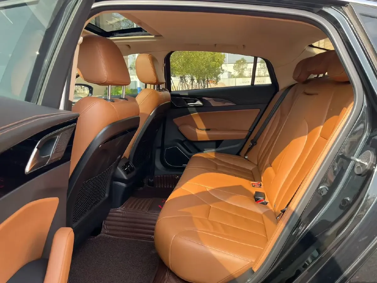 2019 HongQi H5 1.8T 180HP L4 6AT,autocango,china used car exporter,china ev exporter,chinese used car exporter,chinese used ev exporter