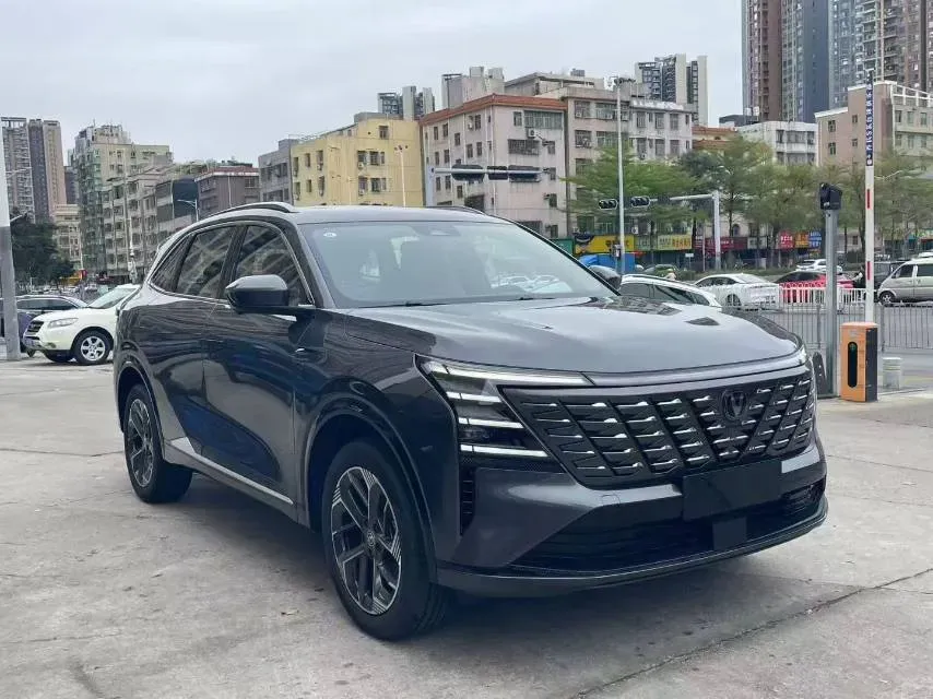 2025 ChangAn CS75 Plus 1.5T 192HP L4 8AT,autocango,china used car exporter,china ev exporter,chinese used car exporter,chinese used ev exporter