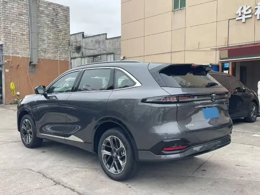 2025 ChangAn CS75 Plus 1.5T 192HP L4 8AT,autocango,china used car exporter,china ev exporter,chinese used car exporter,chinese used ev exporter