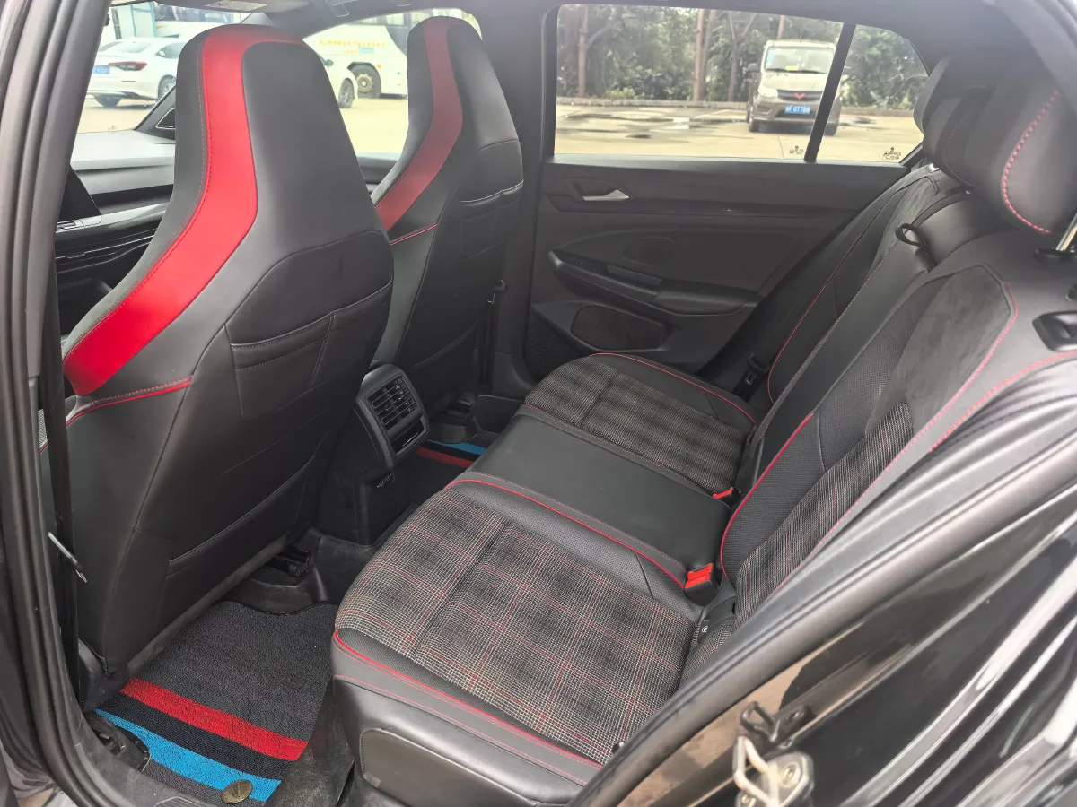 2021 Volkswagen GolfGTI 2.0T 220HP L4 7DCT,autocango,china used car exporter,china ev exporter,chinese used car exporter,chinese used ev exporter